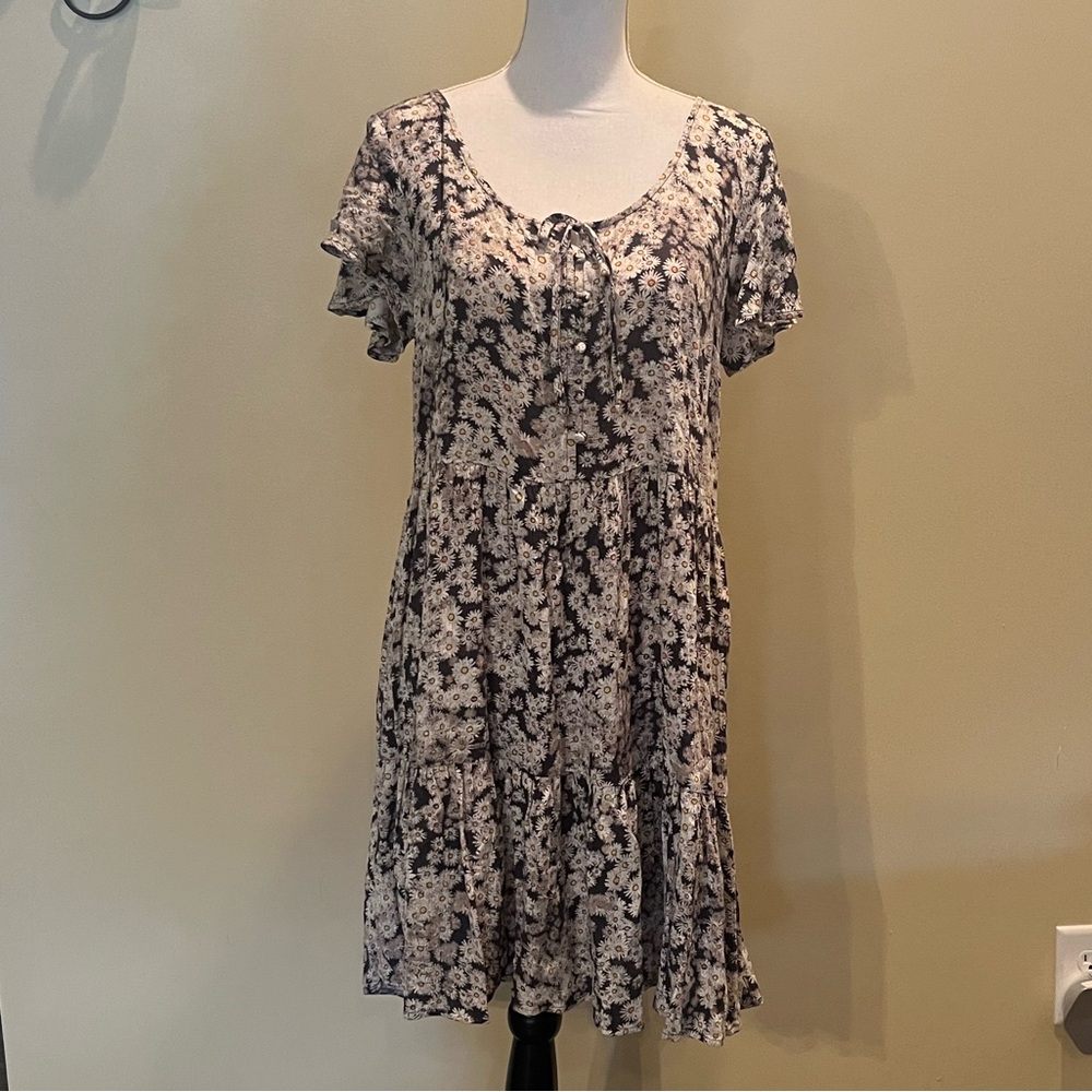 True craft: Black and white flutter sleeve sundress **NEW WITH TAGS**
